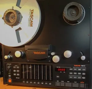 Tascam TSR-8 – ½” 8 track